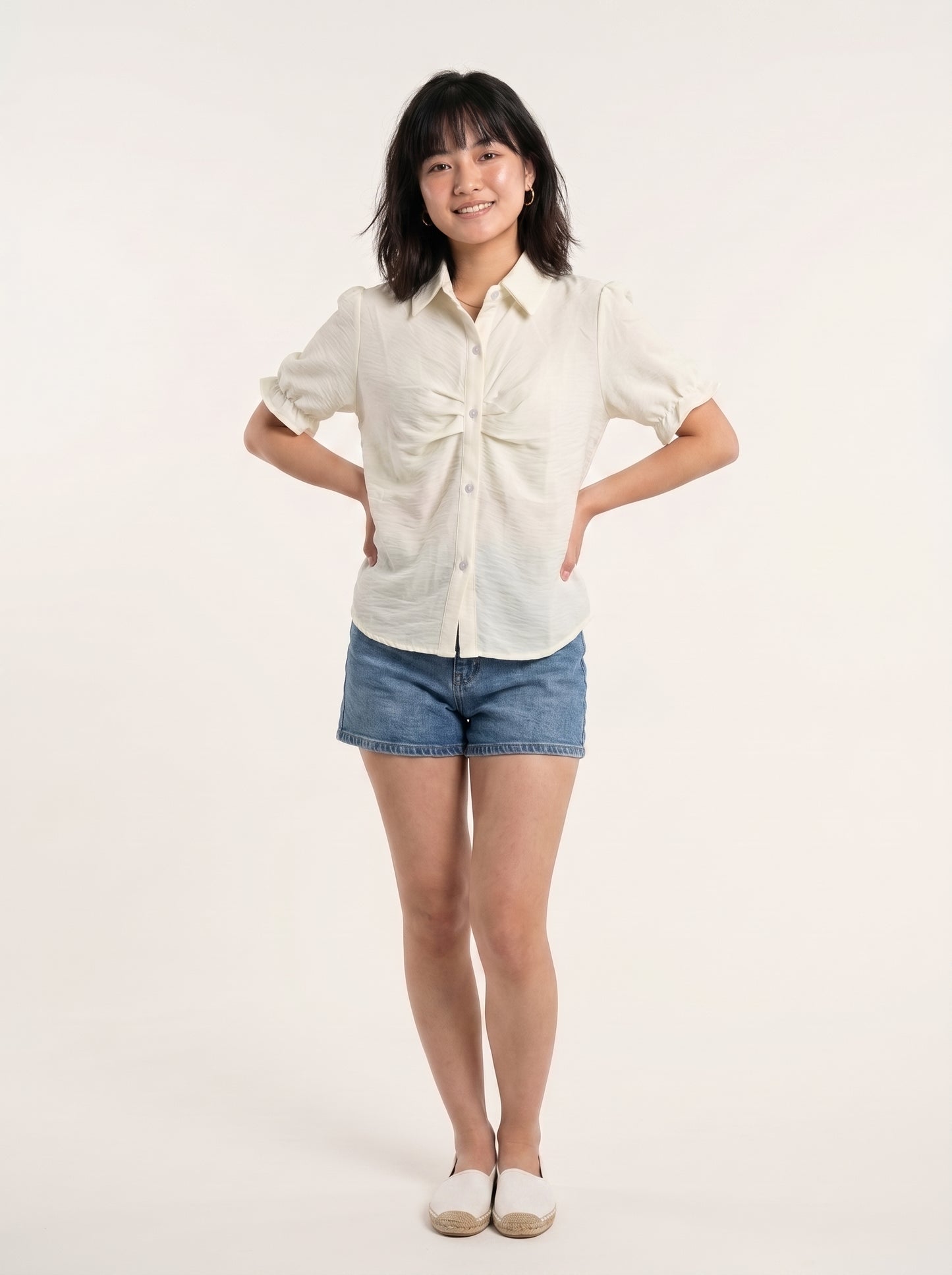 AVENU. The Cream Ruched Top