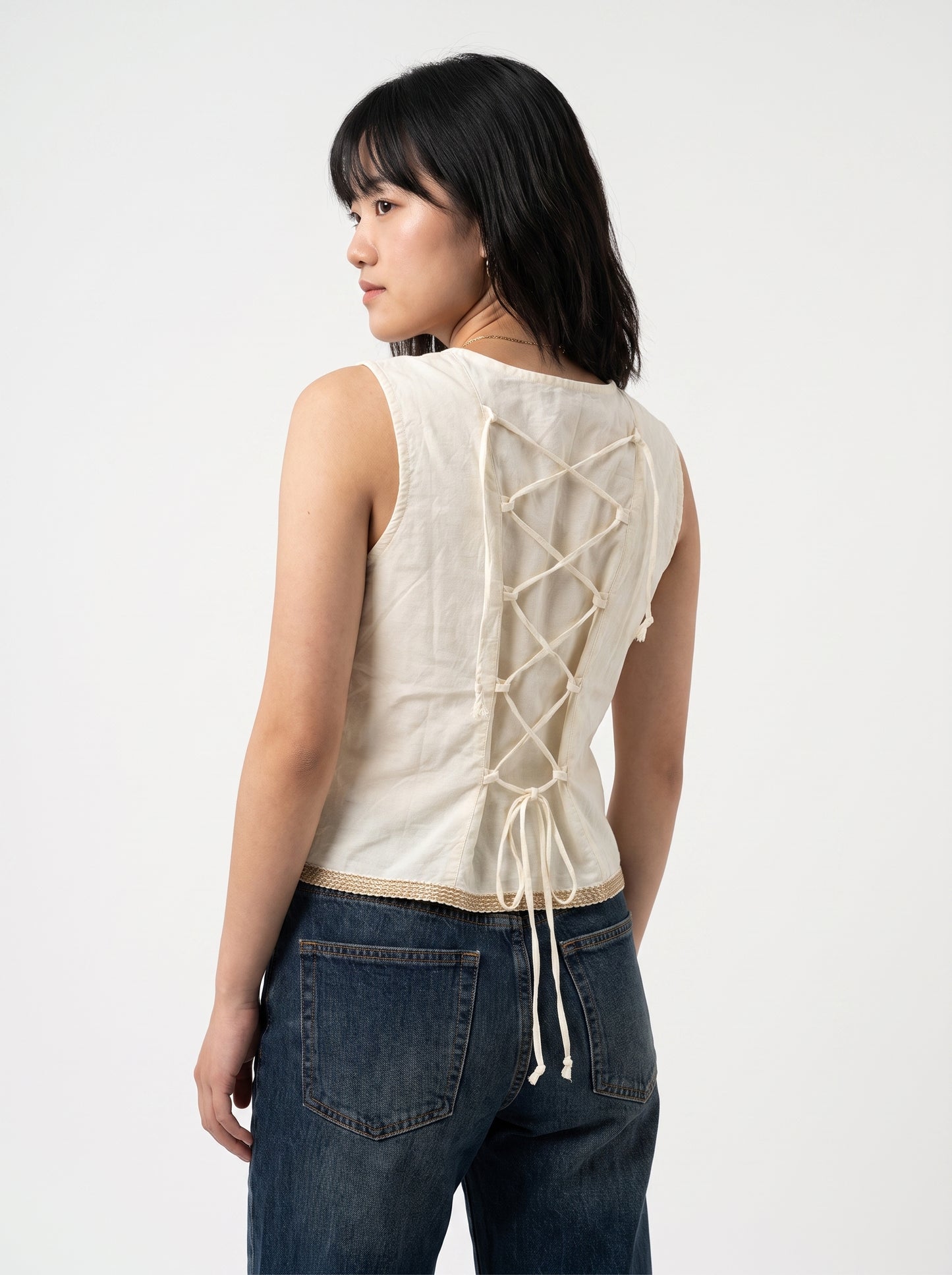 AVENU. EMBRO-VEST Top