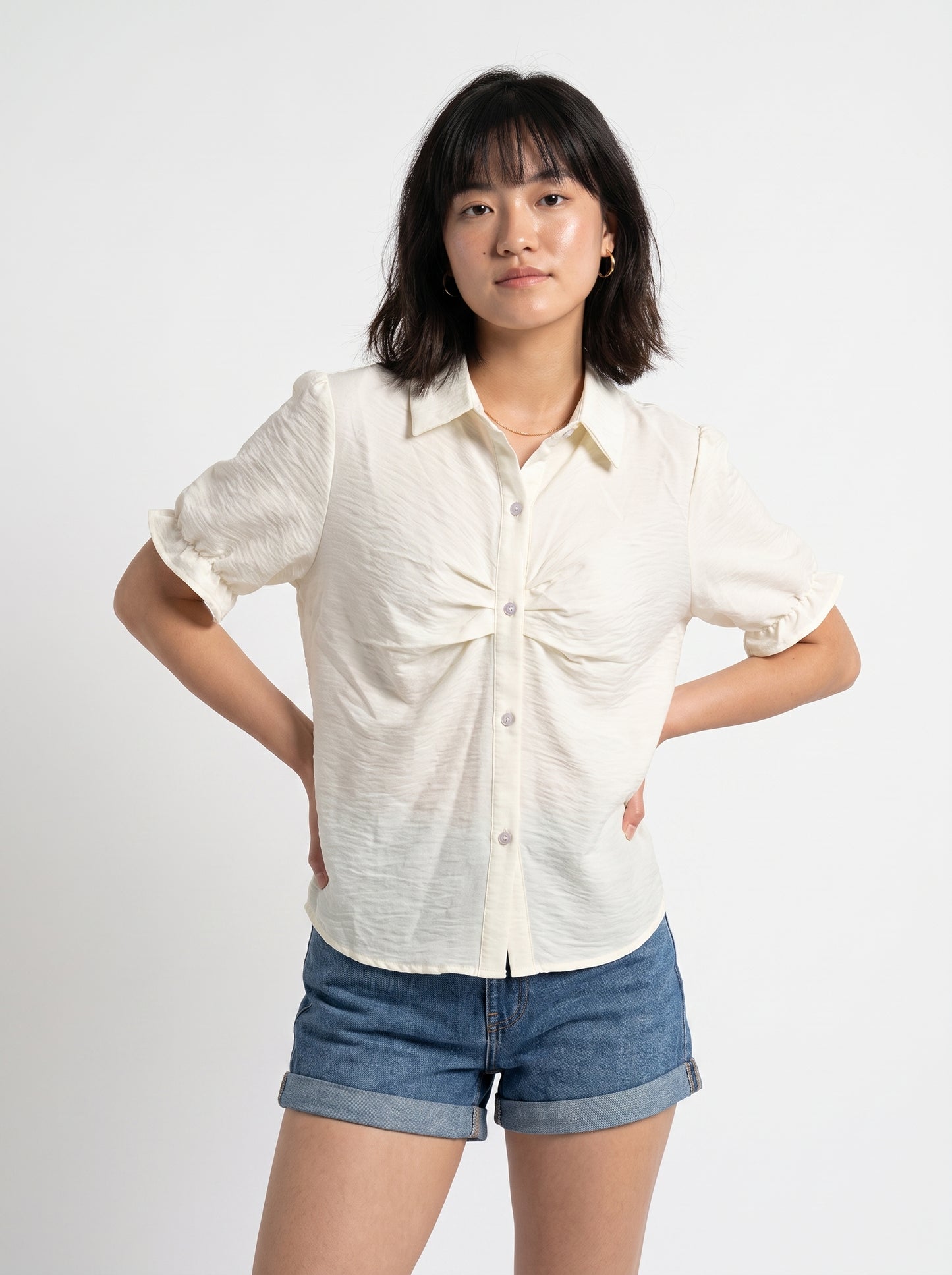AVENU. The Cream Ruched Top